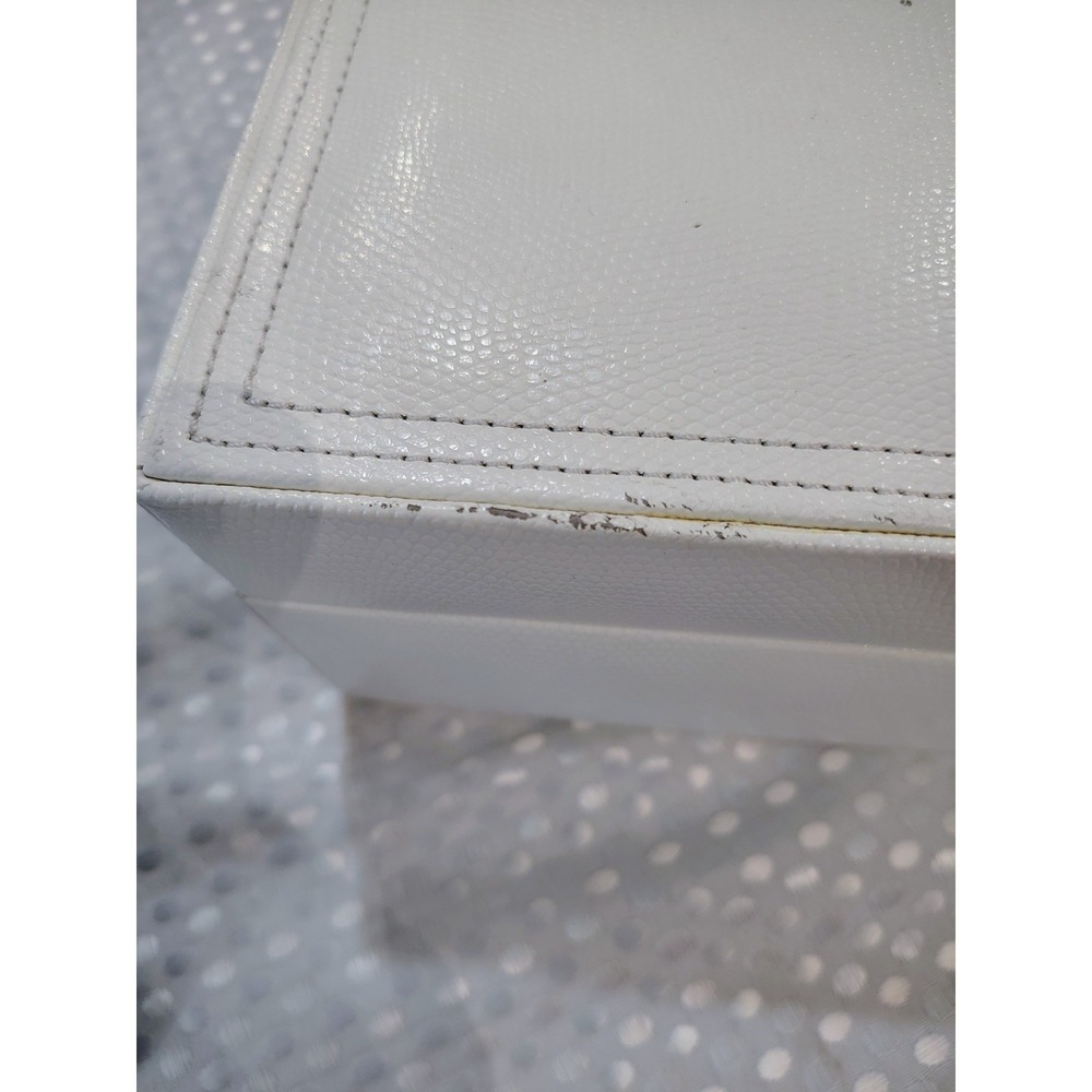 Wolf Pottery Barn Ivory Jewelry Box With Key Leatherette - Picture 5 of 16